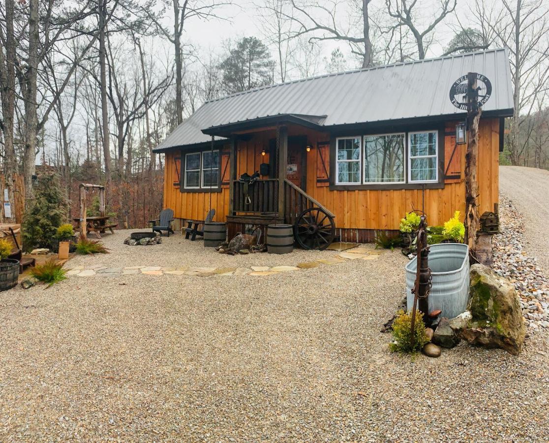 Fox Pass Cabins Bed & Breakfast Hot Springs Exterior photo
